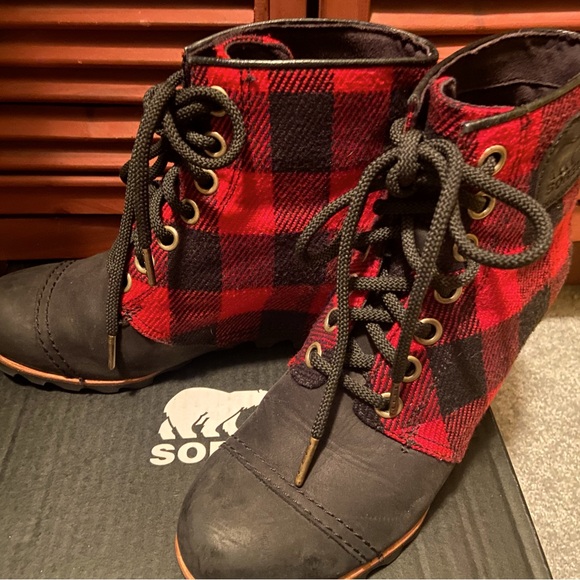 Sorel PDX Wedge Boot
Size 8.5
Red Buffalo Check Plaid - Picture 13 of 13